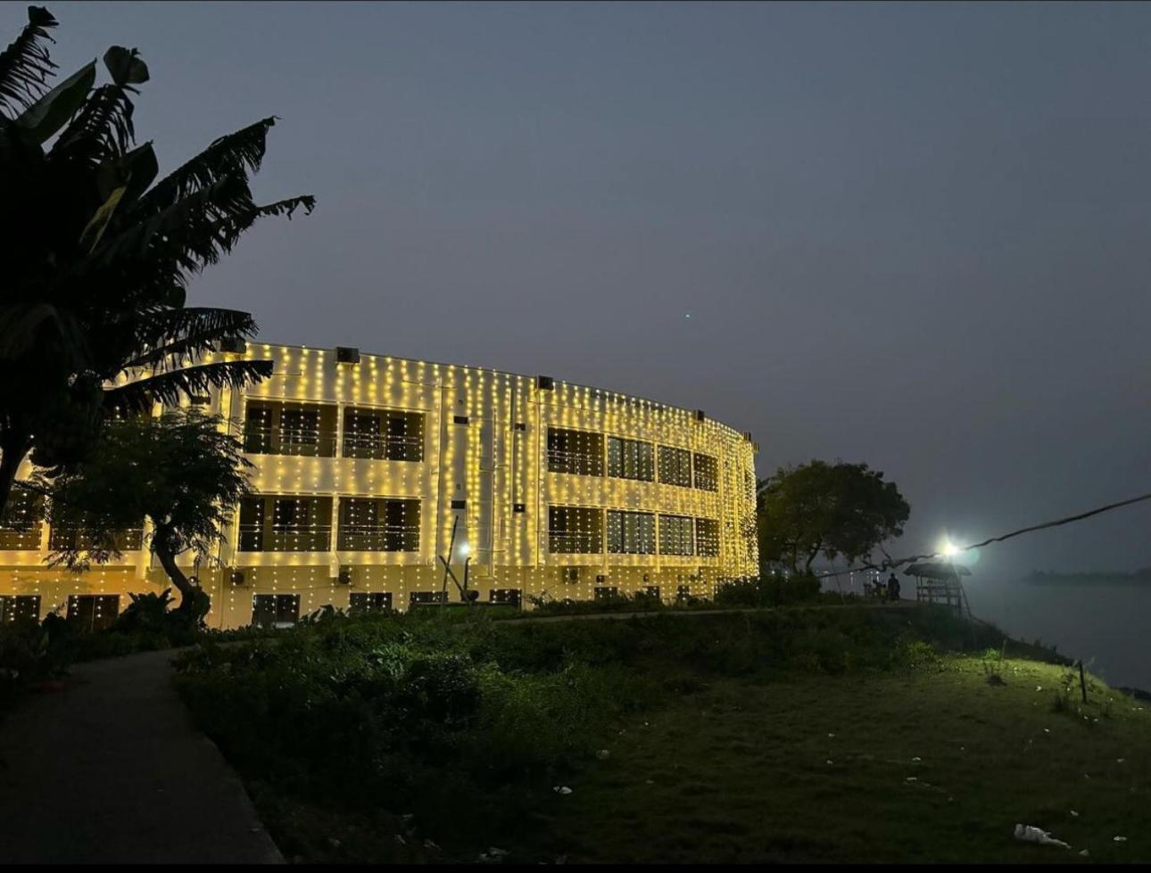 Ichhamati Hotel And Restaurant Hasnabad Экстерьер фото