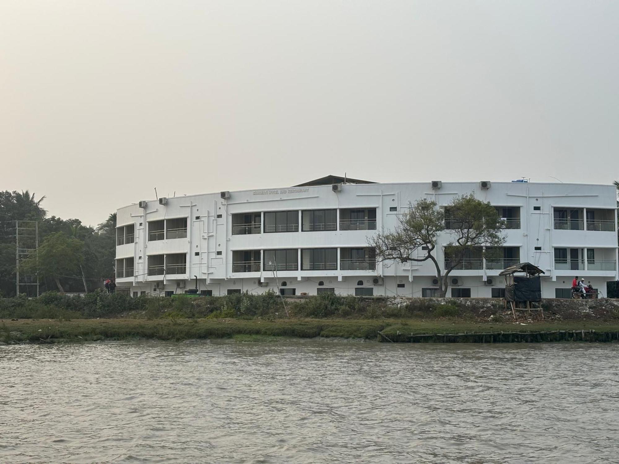 Ichhamati Hotel And Restaurant Hasnabad Экстерьер фото